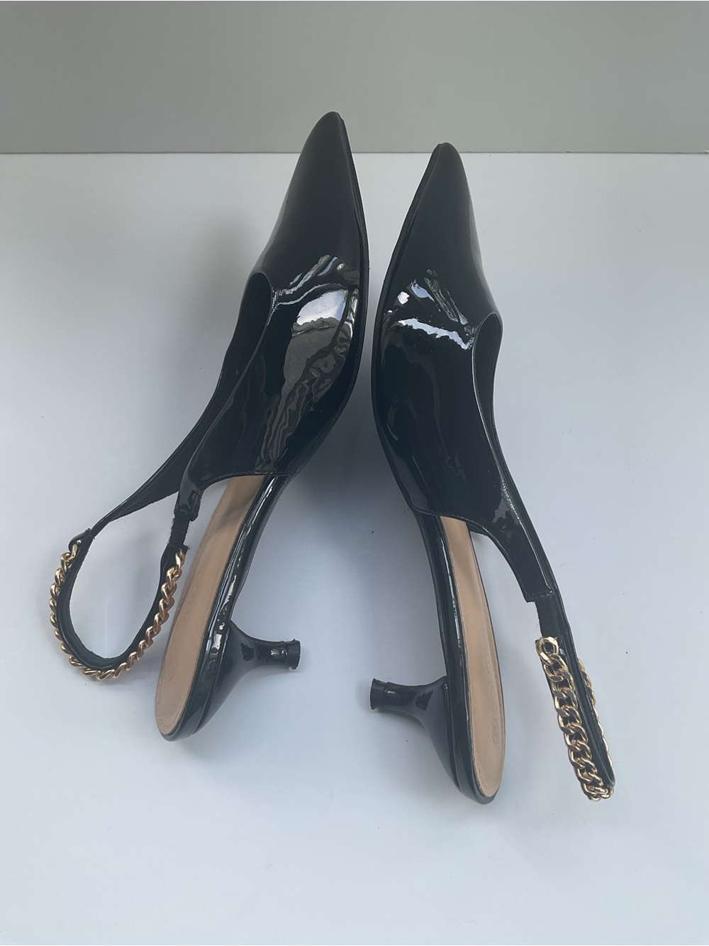 COUTGO Women Size 10 Black Patent Slingback Kitten Heels Gold Chain Pointed Toe - Picture 7 of 10
